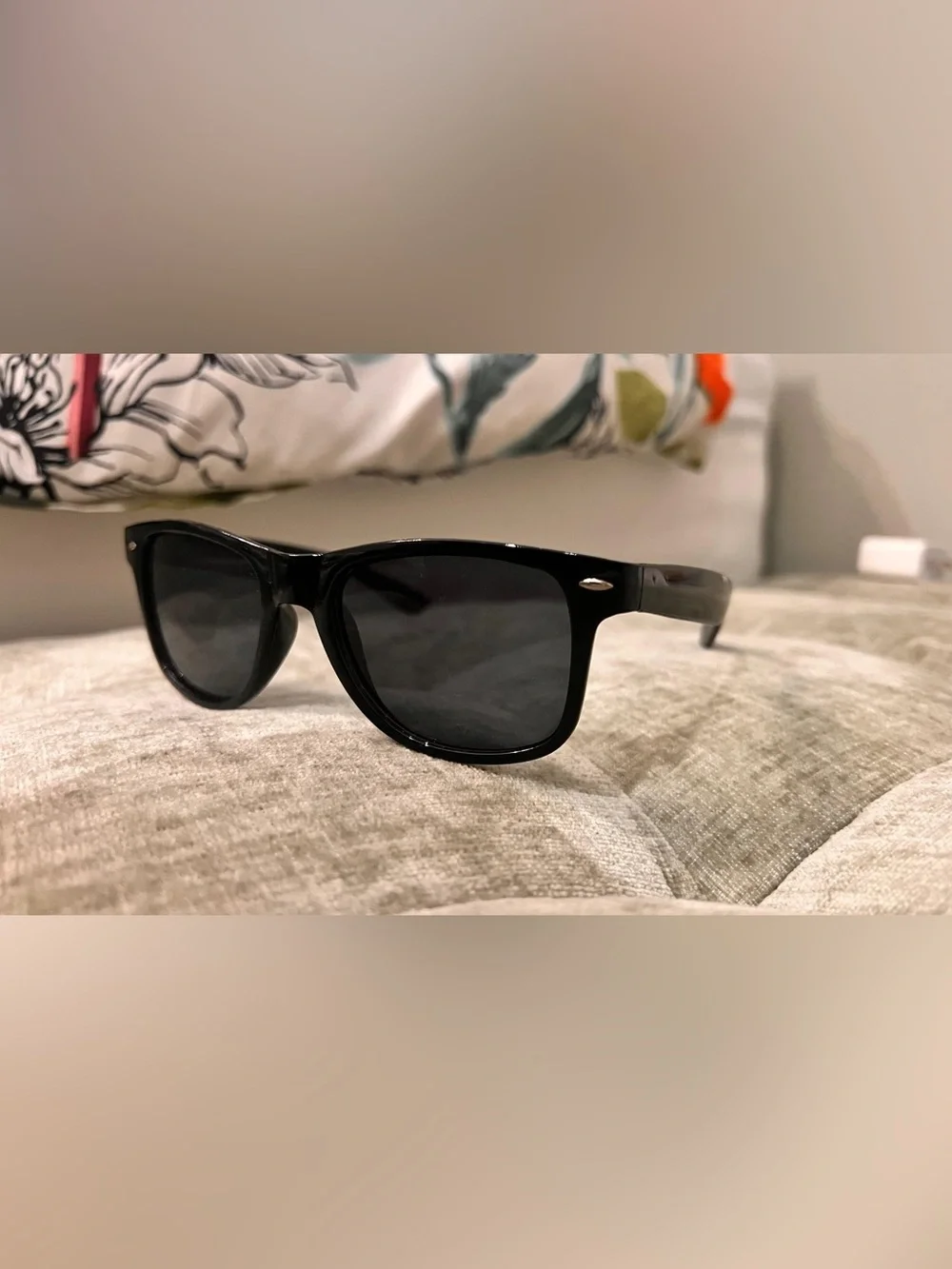 Men's Black Sunglasses - Classic Polarized Style